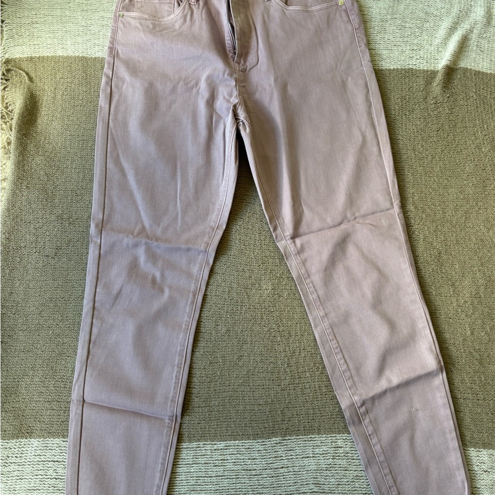 Blank NYC Skinny Hi Rise Pants in Lavender